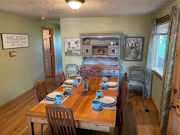 4th image of 13630 Gaffney Ln