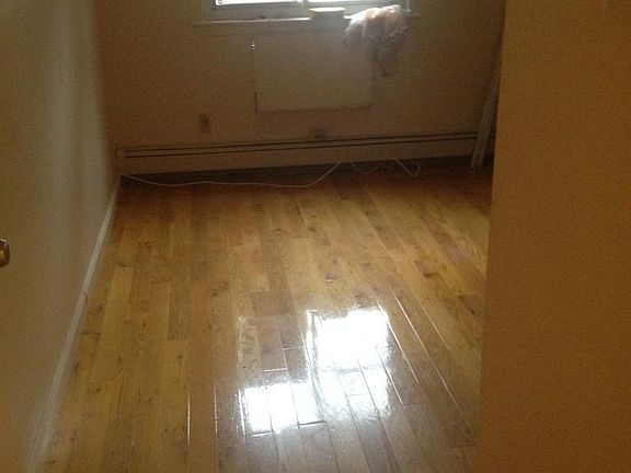 4th image of 661 Sagamore St