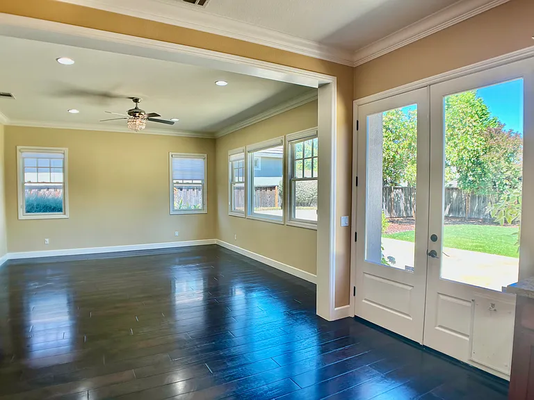 140 Levin Ave — Photo 16