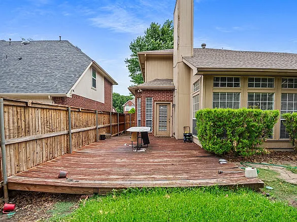 10800 Alexandria Dr — Photo 20