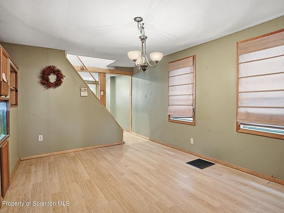 5th image of 525 N Hyde Park Ave