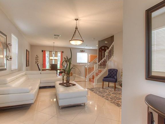 4th image of 17550 Glenapp Dr