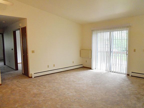 5th image of 512 McEvoy St #8