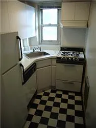 Rented by R New York