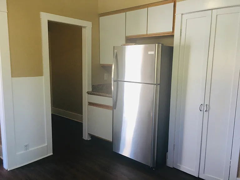 1448 Ash St — Photo 4