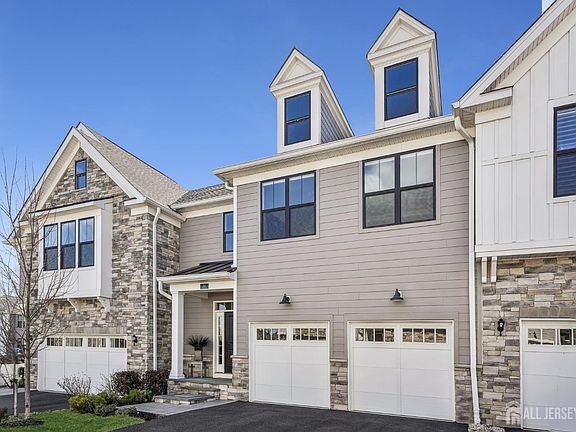 3rd image of 14 Chelsea Rd