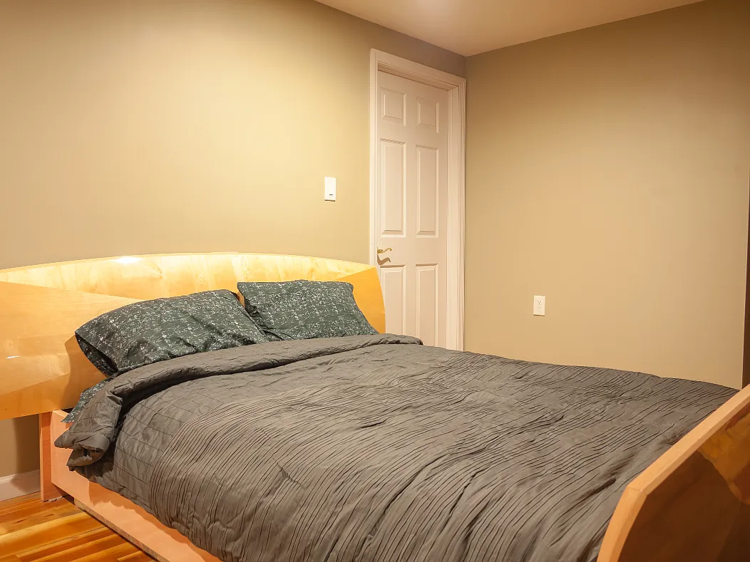 1 bed, 1.5 bath, 2400 sqft, $1,700 — Photo 3