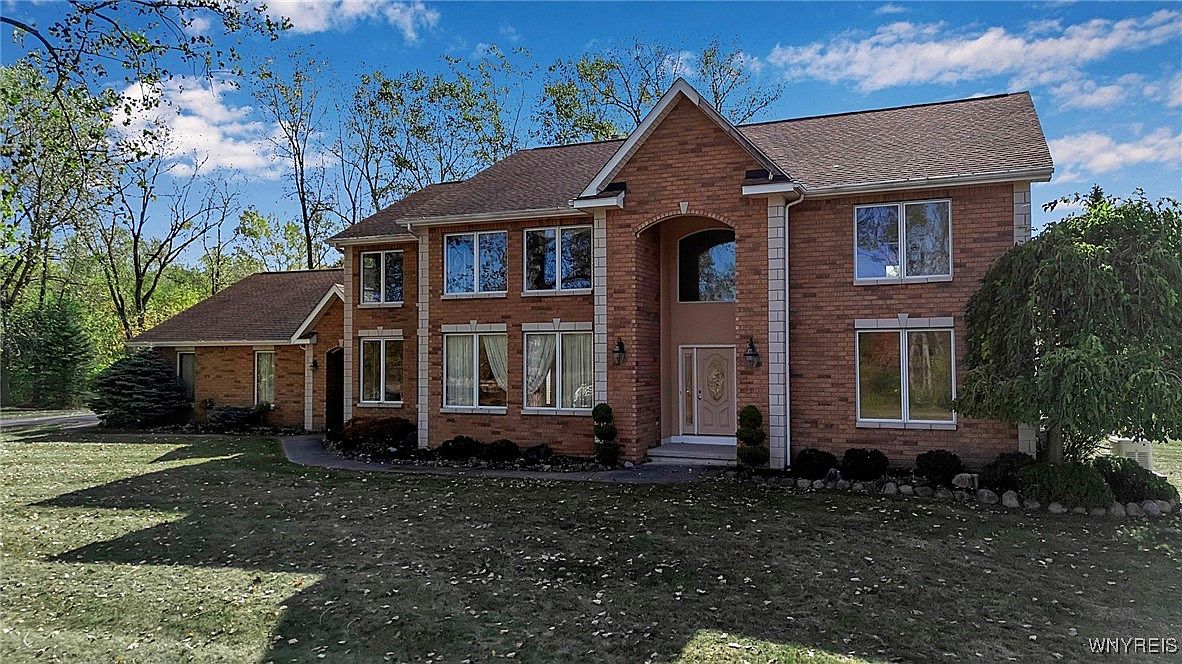 4505 Timberlake Dr, Clarence, NY 14031 | Zillow