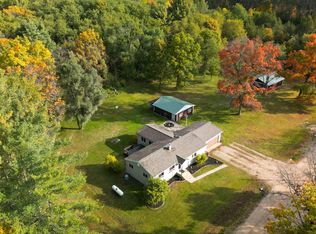 5121 E 52nd St, Newaygo, MI 49337