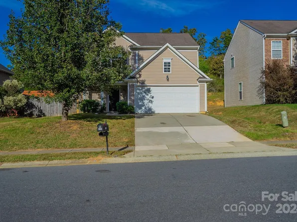6840 Goldenwillow Dr, Charlotte, NC 28215