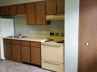 2621 Harvey Dr APT 6, Menomonie, WI 54751