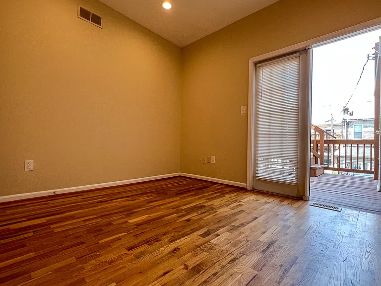 1463 Woodall St — Photo 18