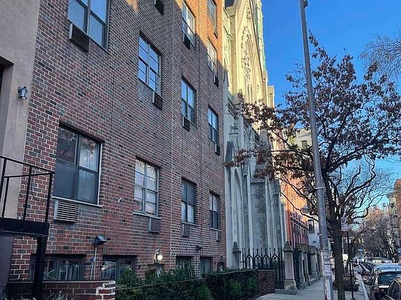 3rd image of 319 W 22nd St APT 4C