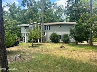 105 Whitestocking Ext, Burgaw, NC 28425