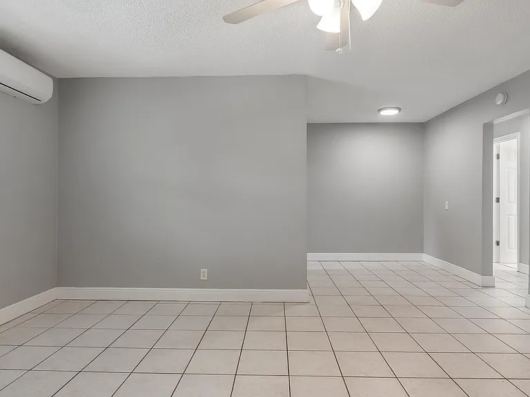 626 SW 14th Ave #111 — Photo 8