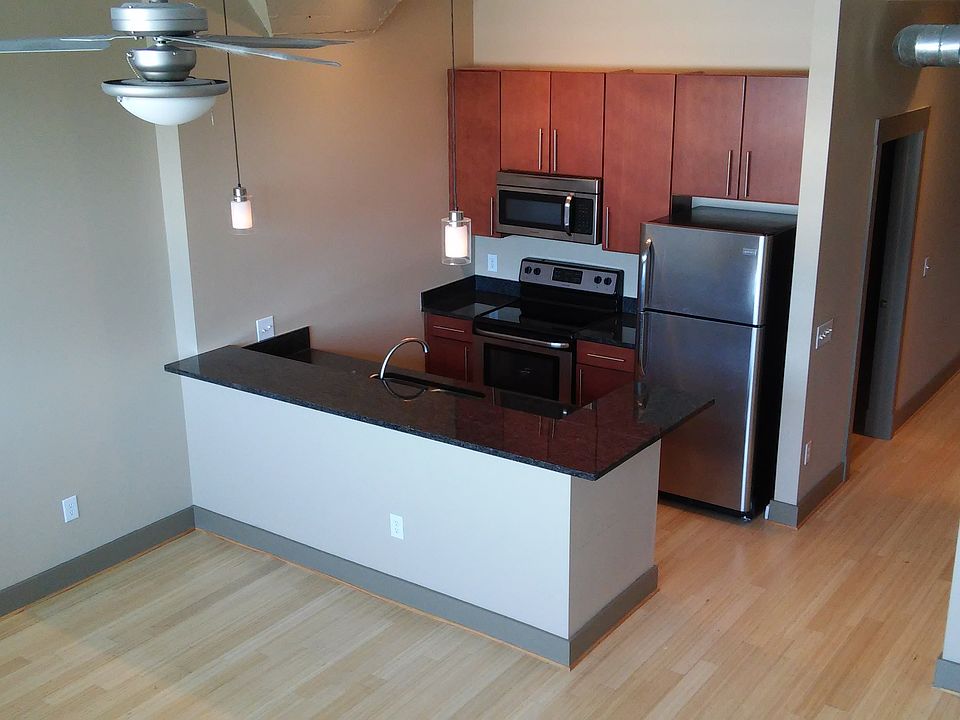 2nd image of 806 Wasena Ave SW APT 520