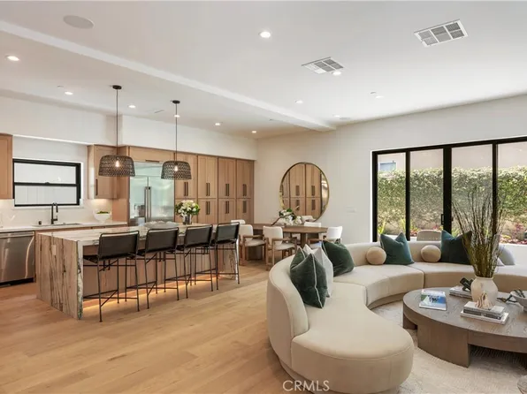 245 W El Portal #B, San Clemente, CA 92672