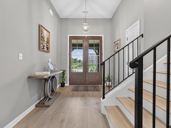 3rd image of 245 Laurel Wood Ln