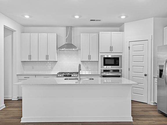 5th image of 220 Crown Gardens Ct