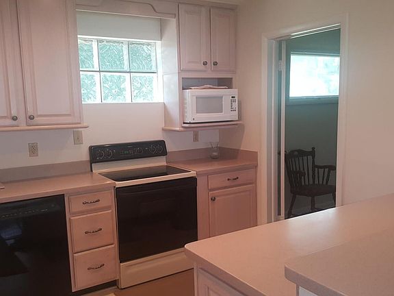 5th image of 1348 Bayshore Dr