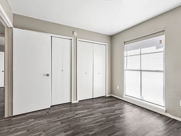 Mountain Creek Apartments — Photo 10
