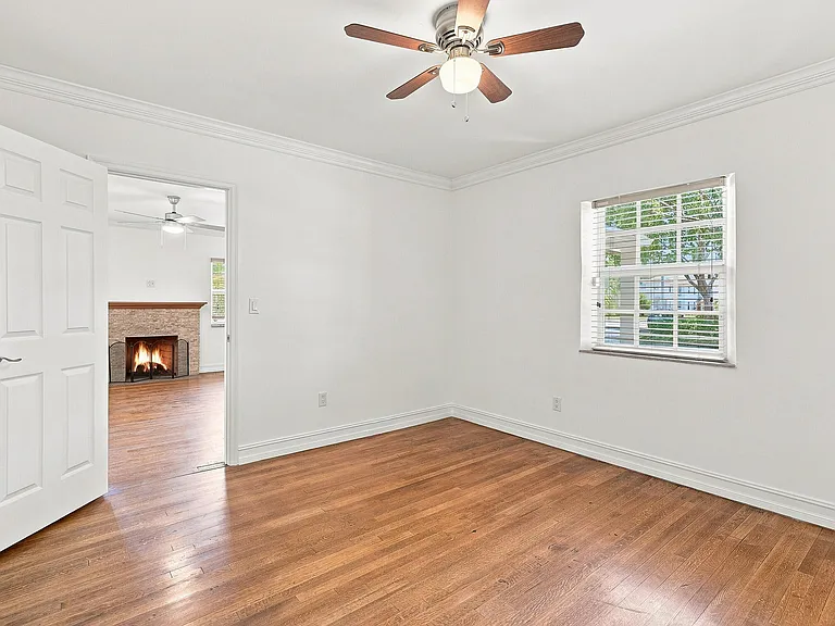 1658 Jackson St — Photo 18