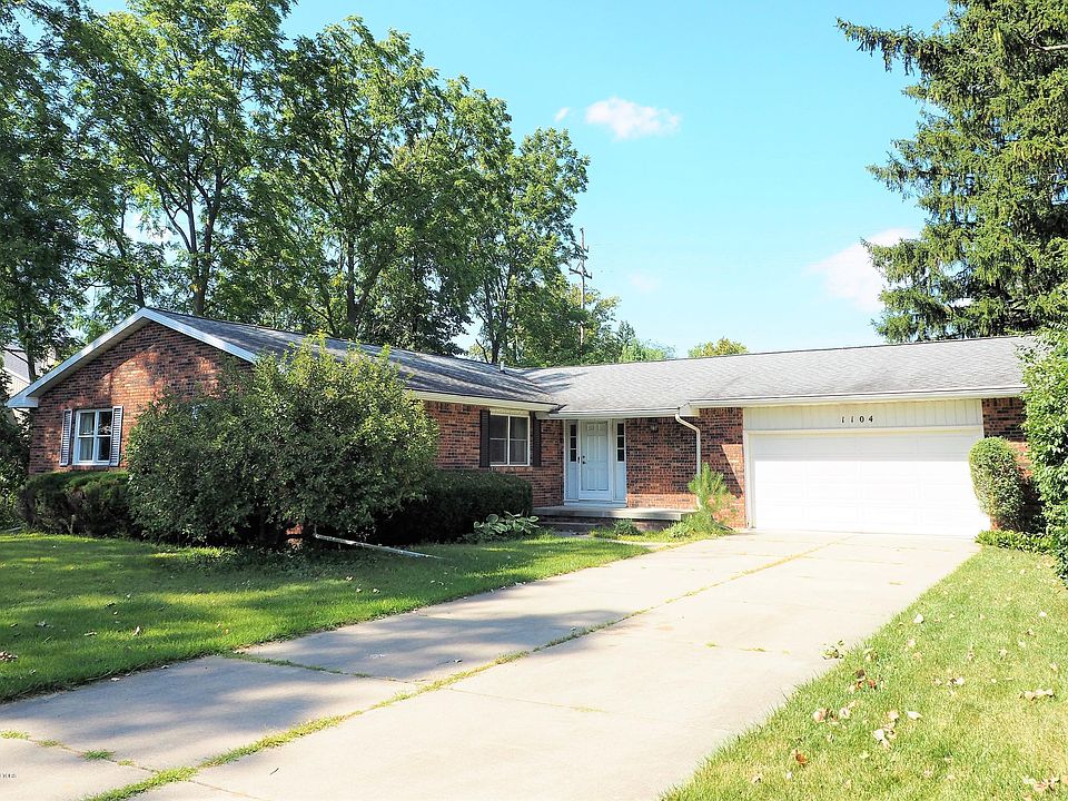 1st image of 1104 Whitman Dr