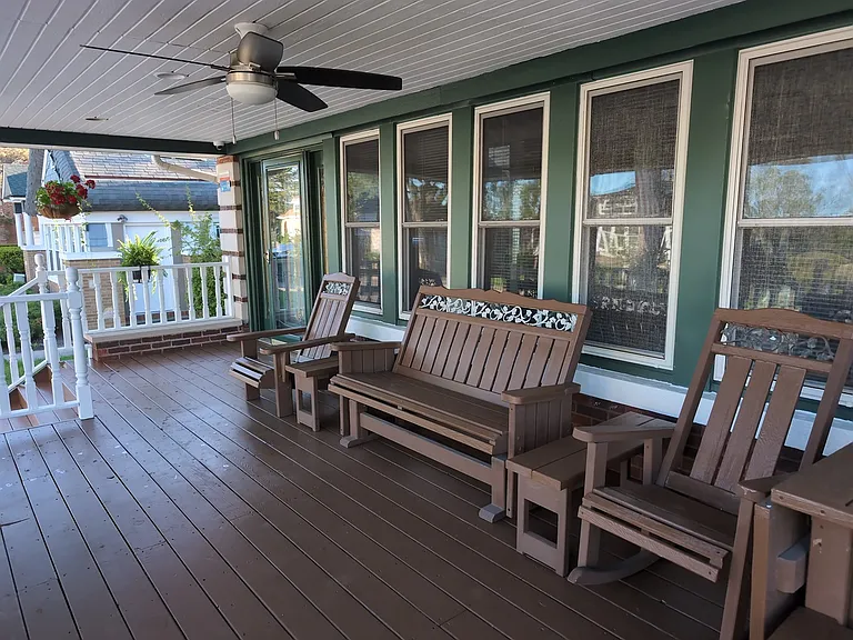 417 N Hough St — Photo 31
