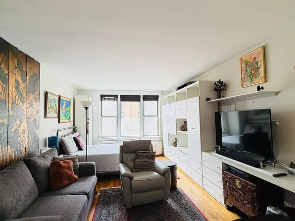 311 E 75th St APT 5D, New York, NY 10021