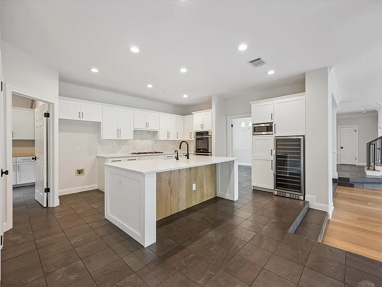 5908 Down Valley Ct — Photo 2