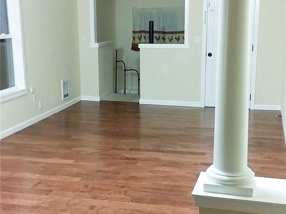 3rd image of 4504 S 137th St