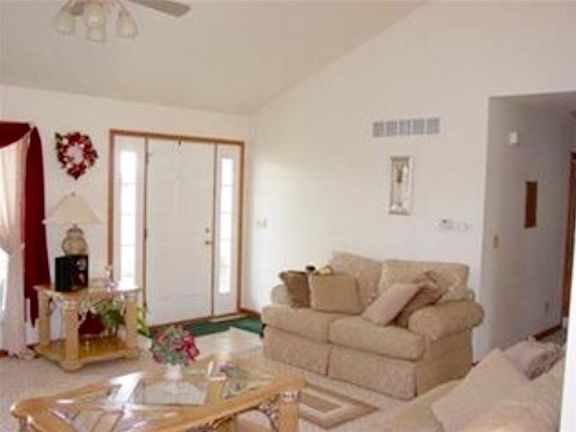 5th image of 70736 Sterling Dr