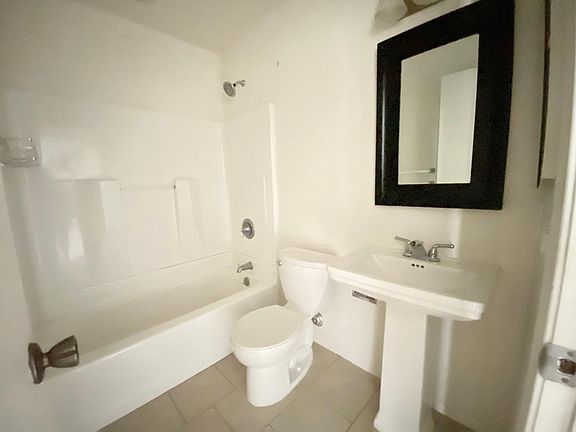 5th image of 124 Oceano Ave APT 3