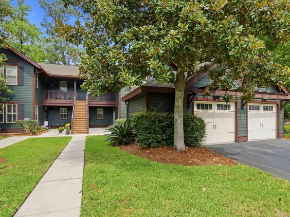 5561 Colonial Chatsworth Cir, North Charleston, SC 29418
