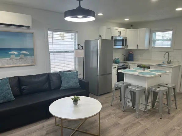 511 8th St N #C, Saint Petersburg, FL 33701