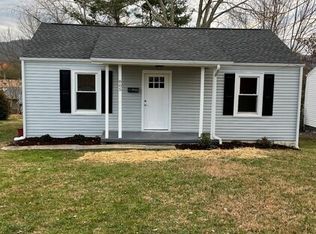 805 Lincoln Ave, Johnson City, TN 37604