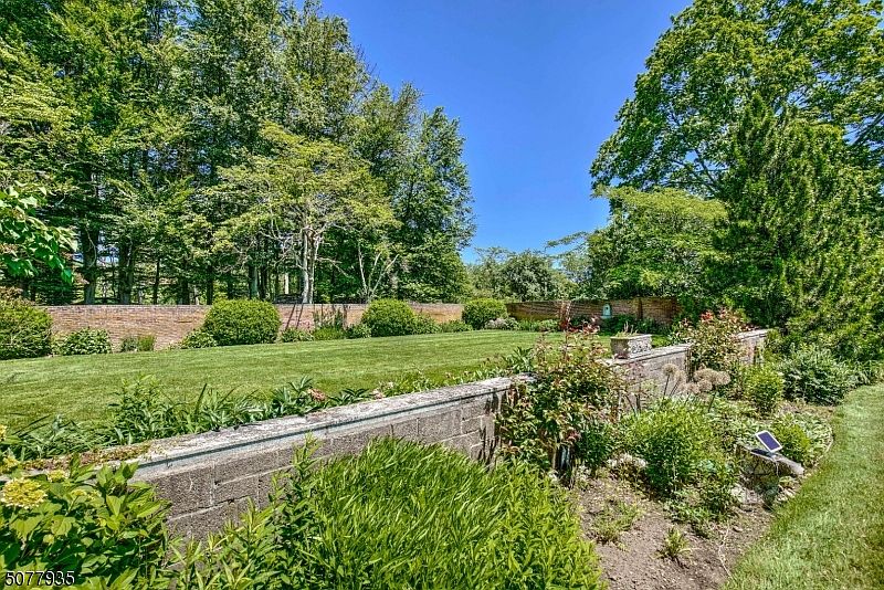 1901 Route 206 N, Route, NJ 07930 Zillow
