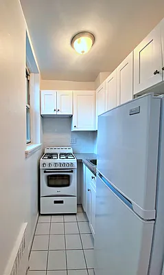 Rented by Douglas Elliman | media 18