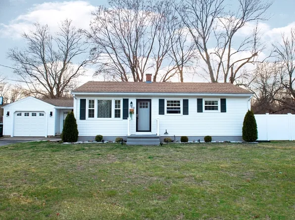 114 Newhouse St, Springfield, MA 01118