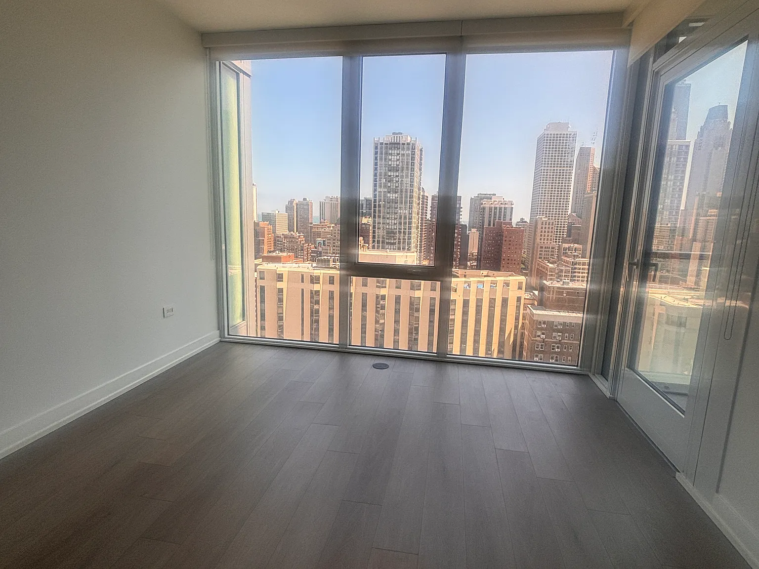 2 bed, 855 sqft, $3,450 — Photo 2