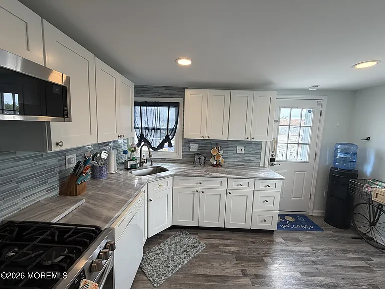1510R Bay Blvd #UP — Photo 7