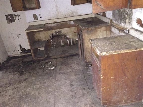 4th image of 723 Magnolia Ave