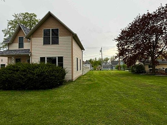 5th image of 117 N Martha St