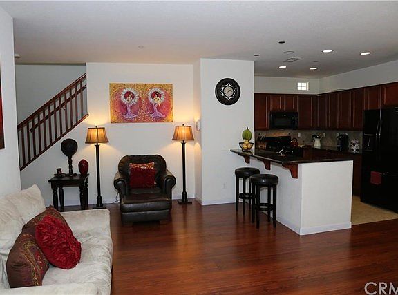 4th image of 26348 Keller Dr