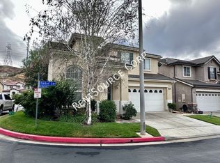 28296 Cedar Ln, Saugus, CA 91350