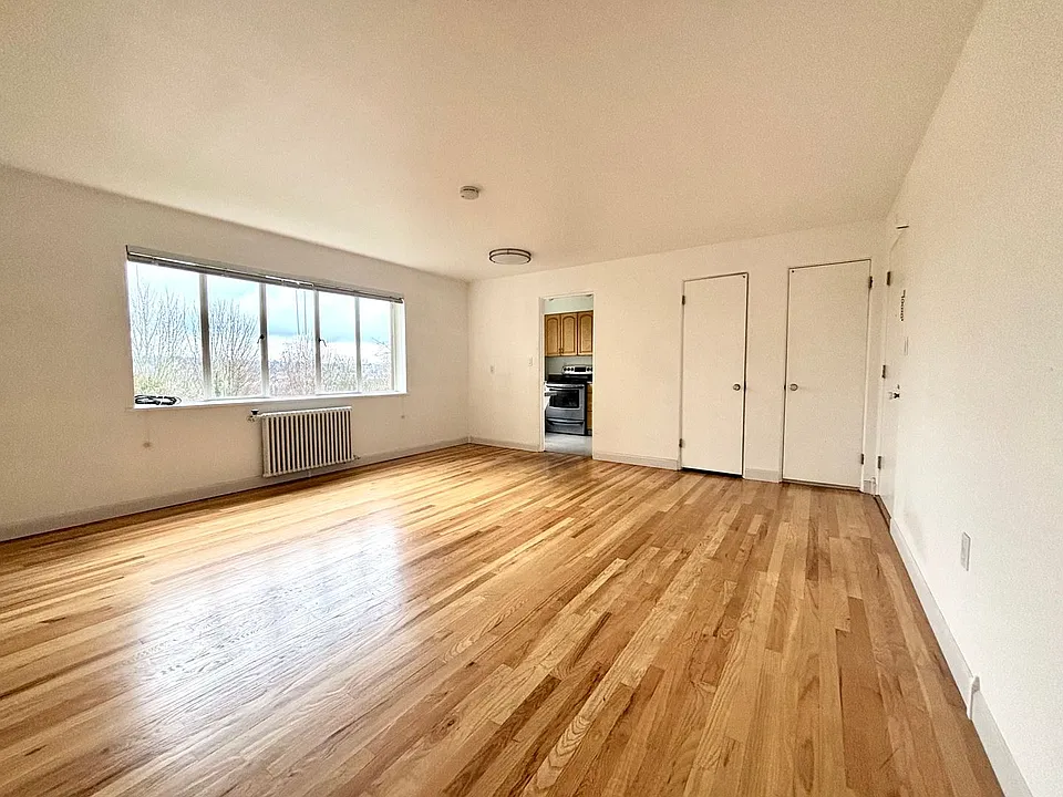 1800 Taylor Ave N #101