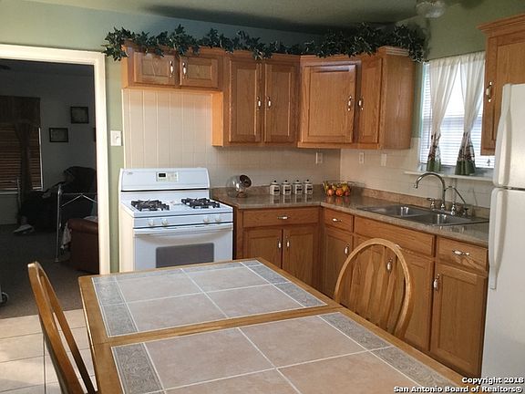 4th image of 1018 NW 38th St