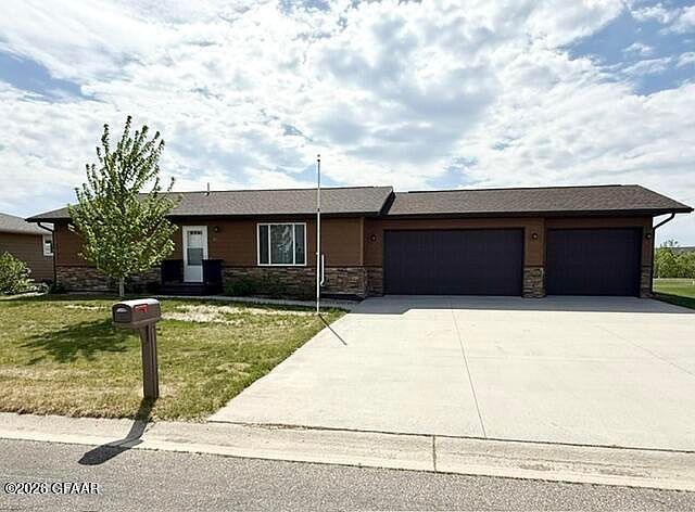 1st image of 822 9th Ave SW
