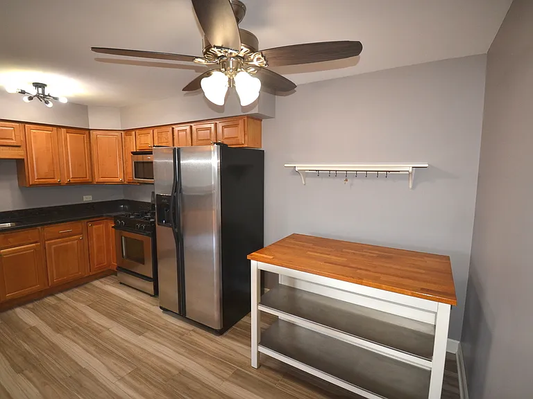 7100 Laverne Ln #9 — Photo 4