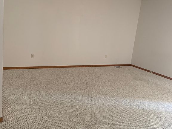 2nd image of 966 Jordan Ave